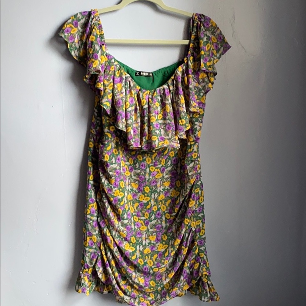 Dress - Picture 3 of 4